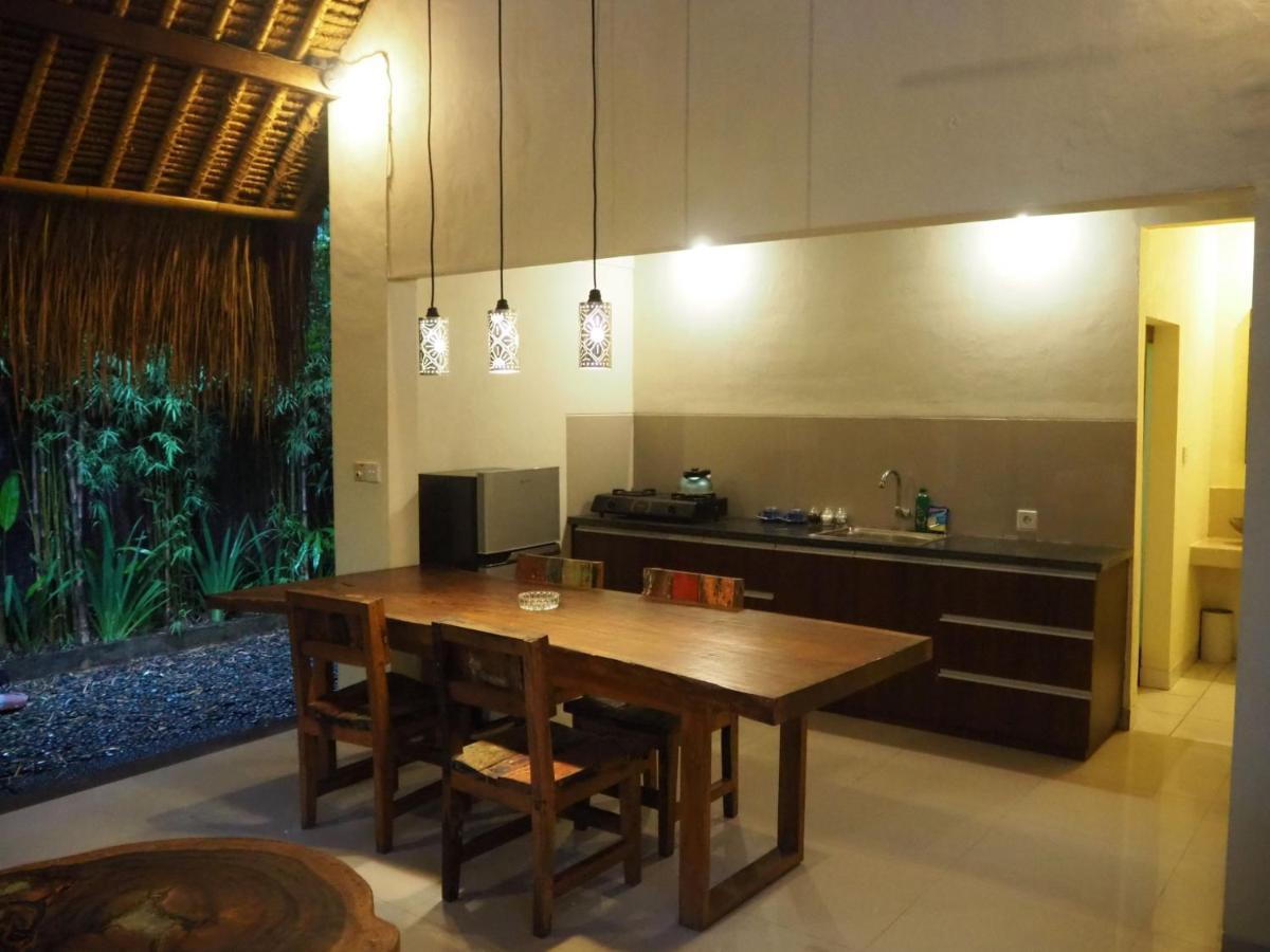 De Dalam Villa Ubud Exterior photo