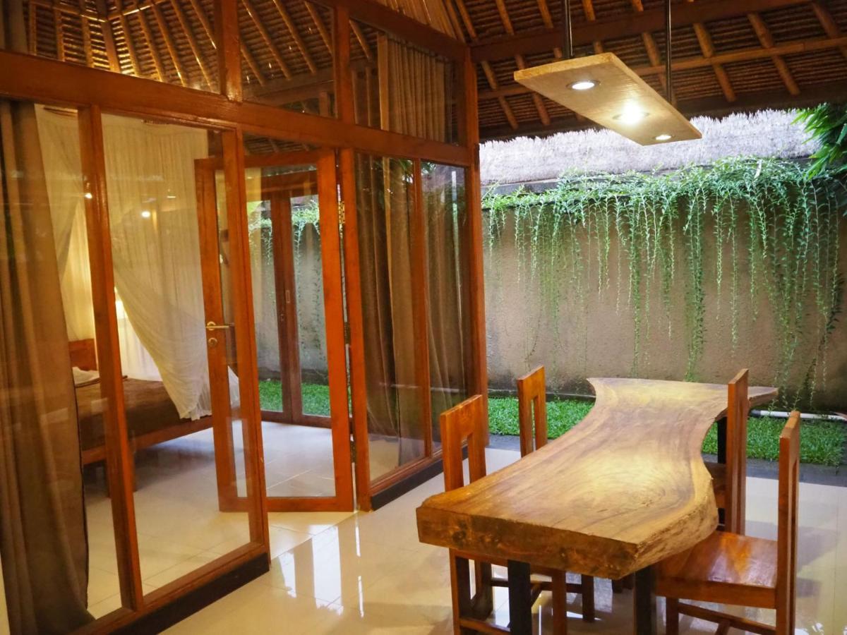 De Dalam Villa Ubud Exterior photo